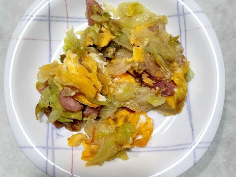 レタスとウインナーの卵とじ